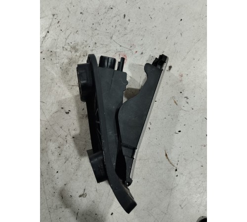 Педаль акселератора (газа)