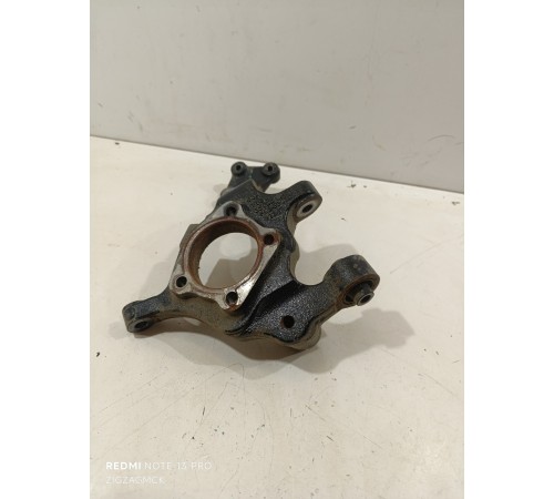 Кулак поворотный задний правый