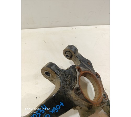 Кулак поворотный задний правый