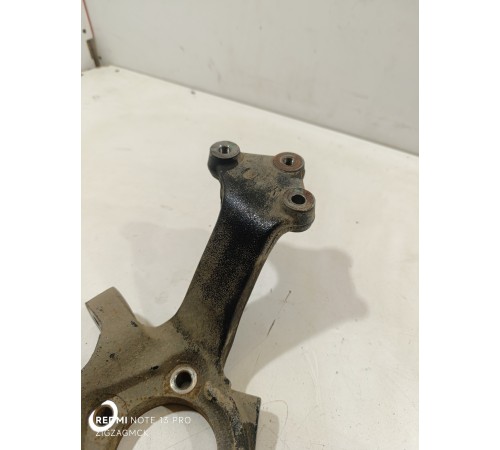 Кулак поворотный задний правый