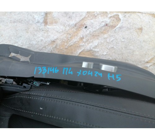 Сиденье переднее левое