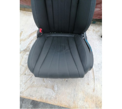 Сиденье переднее левое