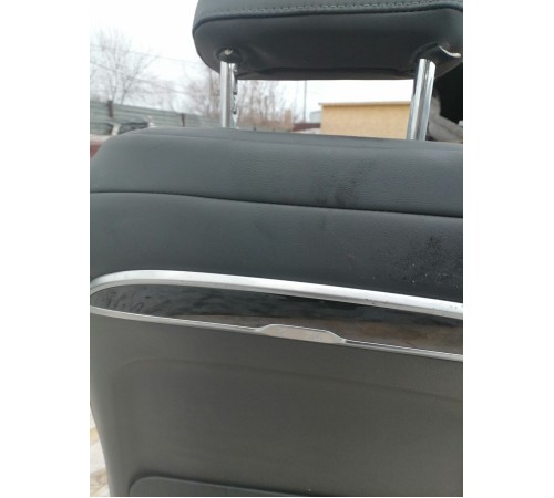 Сиденье переднее левое