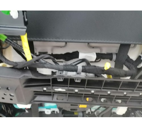 Сиденье переднее левое