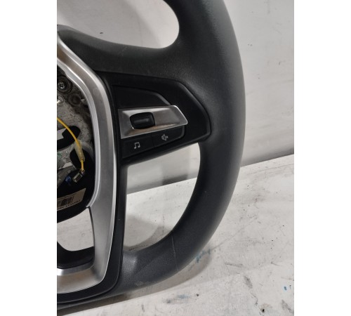 Рулевое колесо в сборе с многофункциональными кнопками