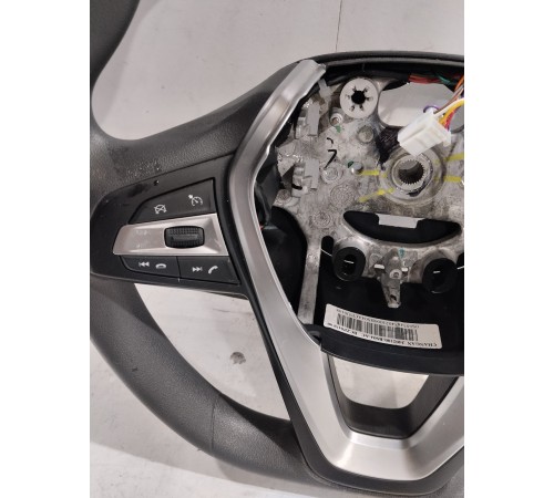 Рулевое колесо в сборе с многофункциональными кнопками