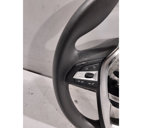 Рулевое колесо в сборе с многофункциональными кнопками