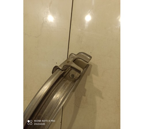 Направляющая открывания средней двери(правая)