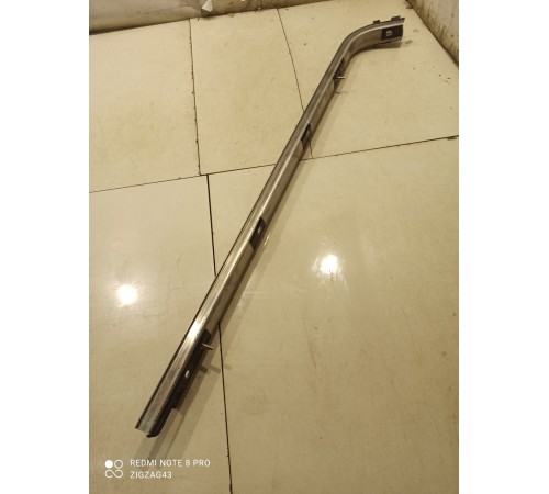 Направляющая открывания средней двери(правая)