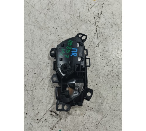 Ручка двери передняя правая внутренняя