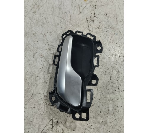 Ручка двери передняя правая внутренняя