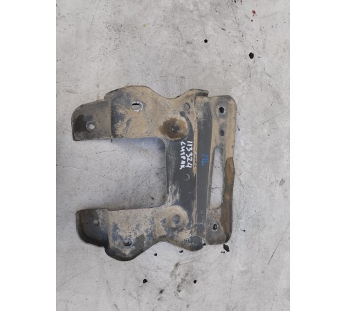 Кронштейн (крепление) переднего бампера левый