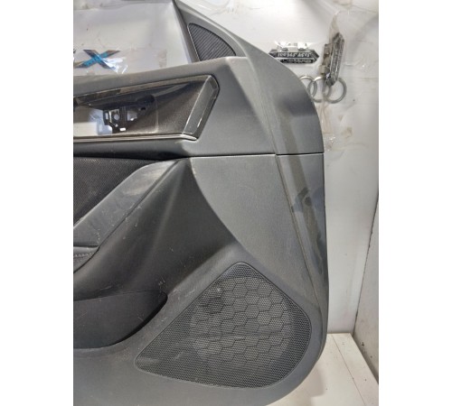 Обшивка двери передняя левая