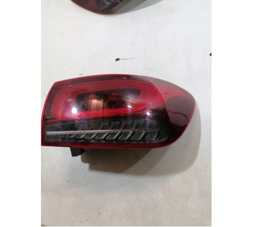 Фонарь задний правый наружный