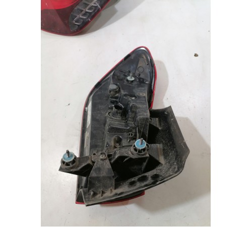 Фонарь задний правый наружный