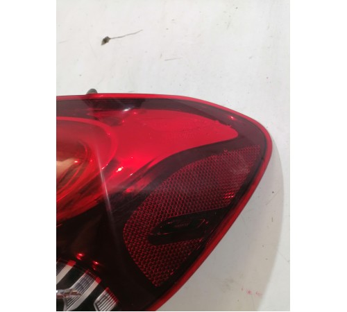 Фонарь задний правый наружный