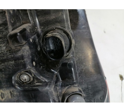 Фонарь задний правый наружный