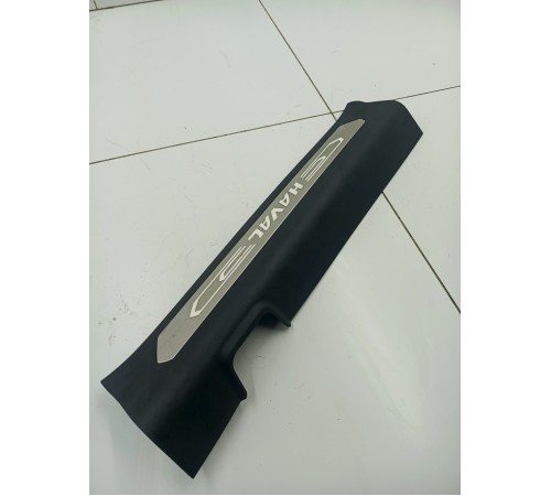 Накладка на порог передняя левая