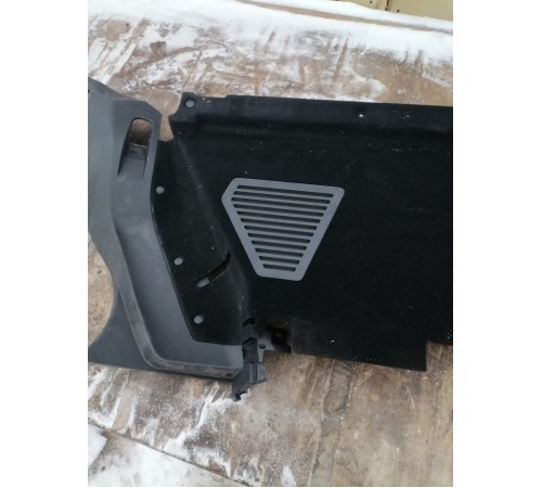 Обшивка багажника левая