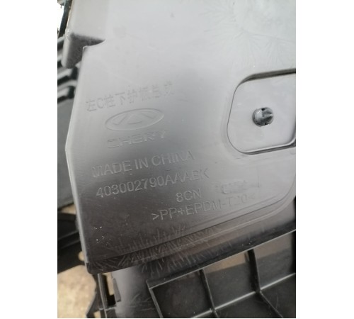 Обшивка багажника левая