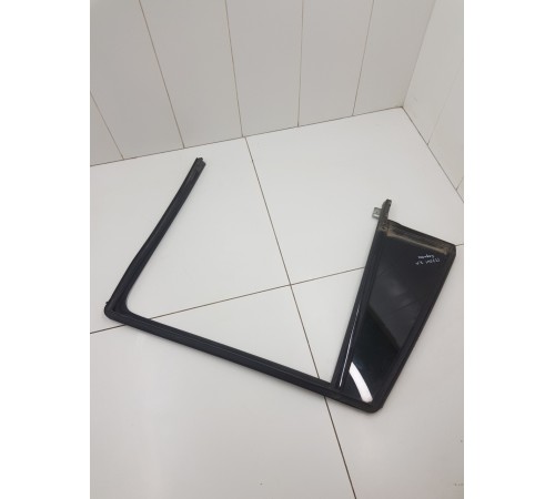 Форточка двери задняя правая с уплотнителем