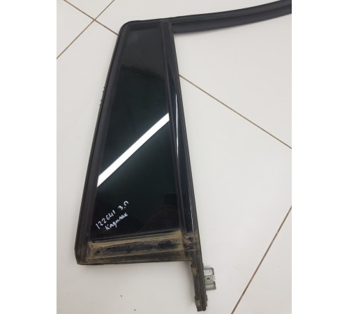 Форточка двери задняя правая с уплотнителем