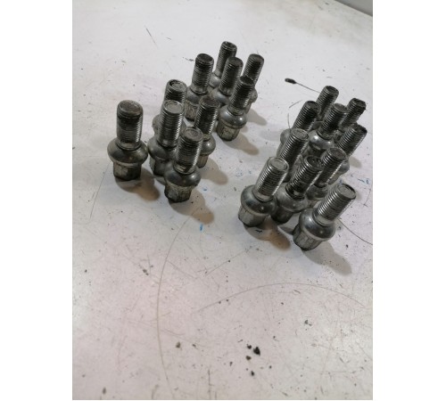 Болты колесные комплект