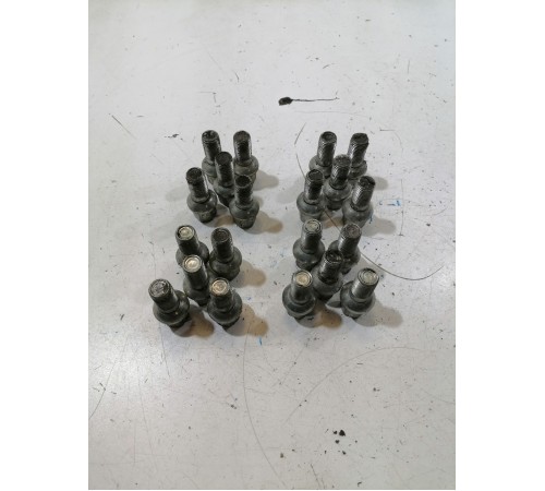 Болты колесные комплект