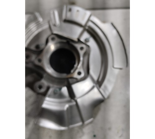 Кулак поворотный задний правый