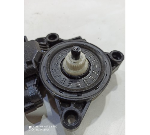 Моторчик стеклоподъемника (задний правый)