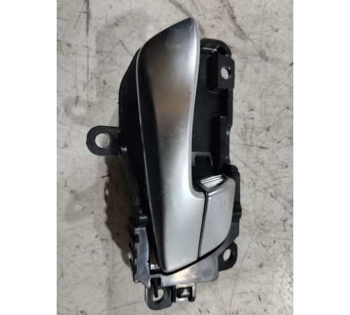 Ручка двери передняя правая внутренняя