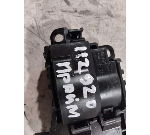 Ручка двери передняя правая внутренняя