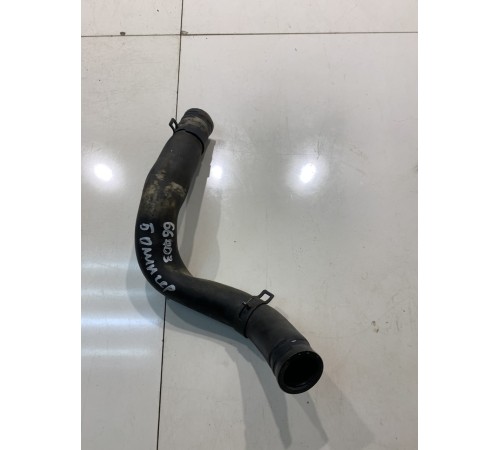 Патрубок системы охлаждения