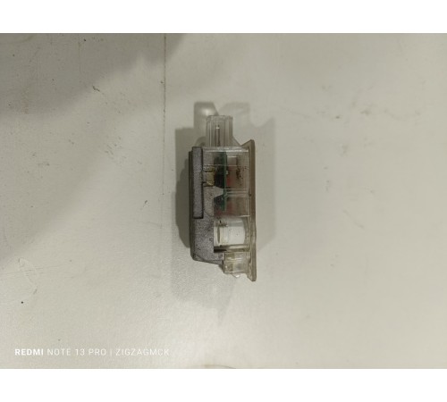 Плафон освещения салона левый