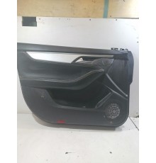 Обшивка двери передняя левая