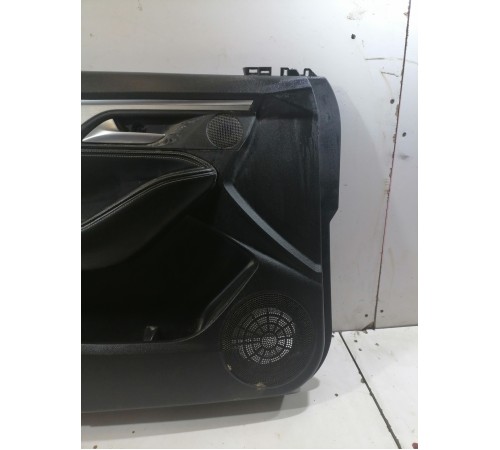 Обшивка двери передняя левая