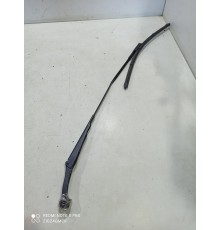 Поводок стеклоочистителя(правый)