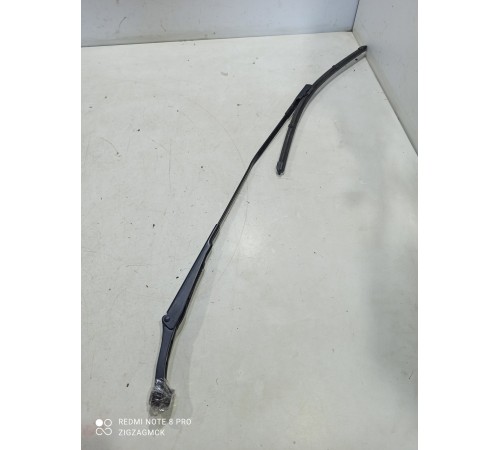 Поводок стеклоочистителя(правый)