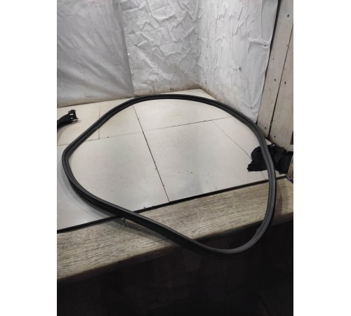 Уплотнитель багажника