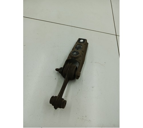 Опора двигателя задняя