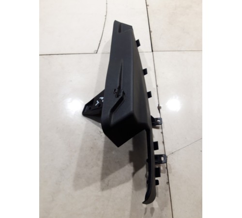 Кронштейн(крепление) полки багажника задний левый