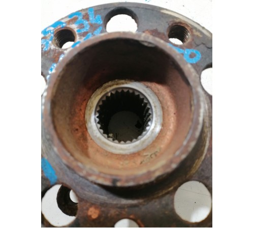 Ступица задняя левая