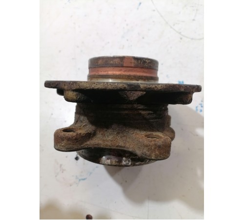 Ступица задняя левая