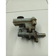 Главный тормозной цилиндр с бачком