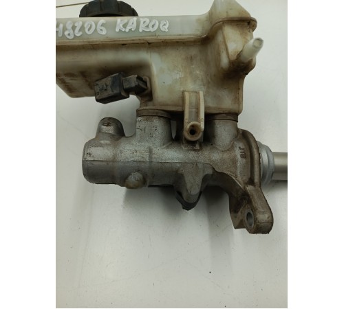 Главный тормозной цилиндр с бачком