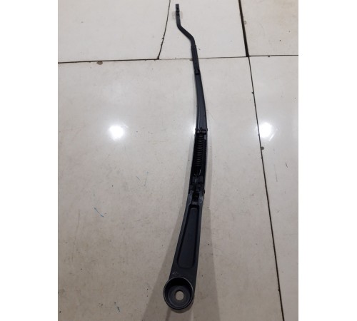 Поводок стеклоочистителя(правый)