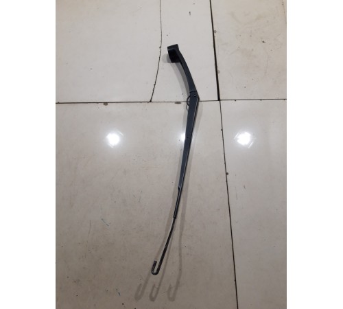 Поводок стеклоочистителя(правый)