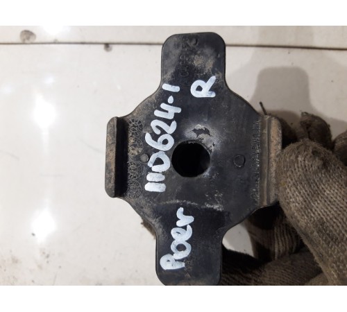 Отбойник задней рессоры правый