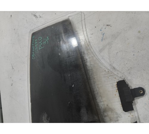 Стекло двери заднее левое