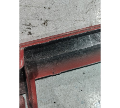 Молдинг бампера левый